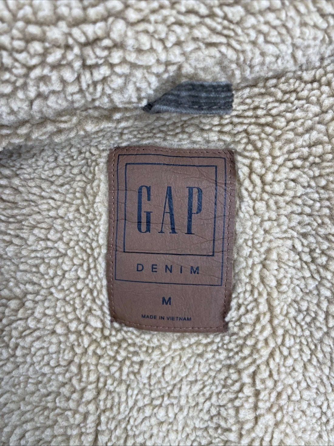 Gap Sherpa Lined Corduroy Trucker Jacket Size Medium