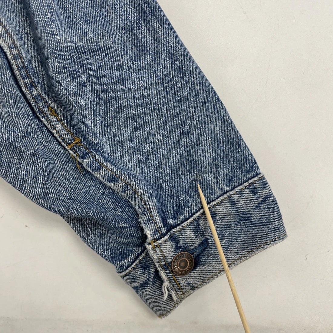 Levi's Denim Trucker Jacket Size 48 Blue