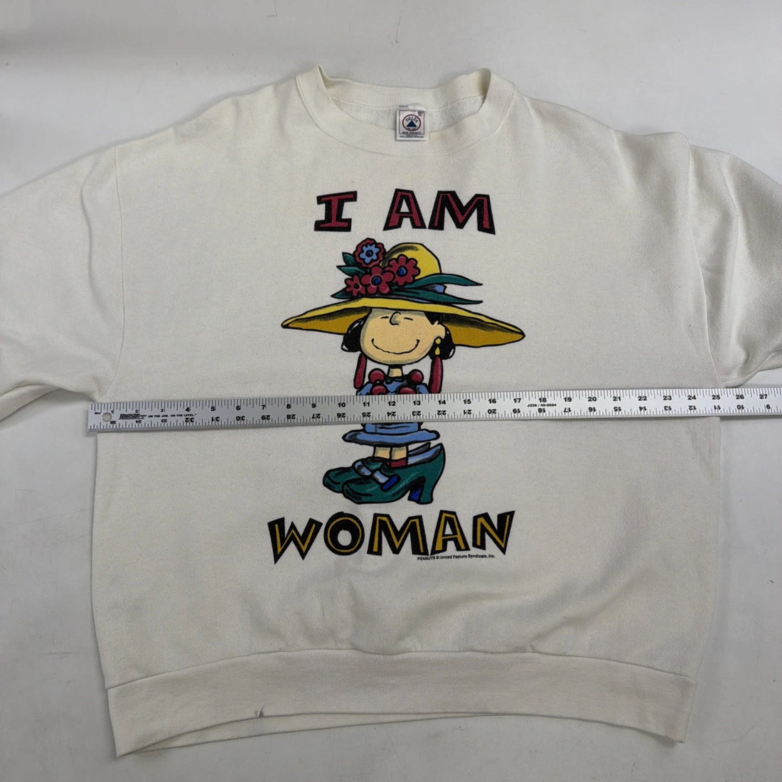 Vintage Lucy I Am Woman Peanuts Crewneck Sweatshirt Size XL