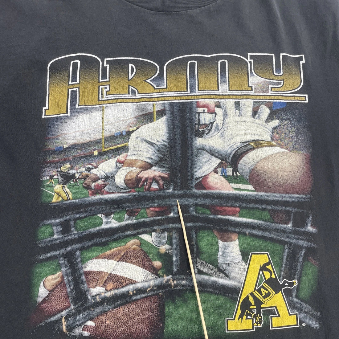 Vintage Army Black Knights Football Nutmeg T-Shirt Size XL 90s NCAA