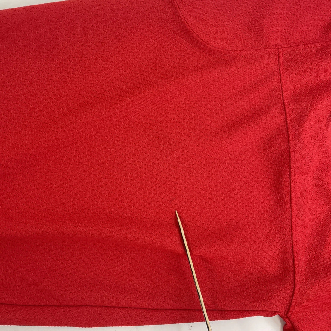 Vintage Minnesota Wild CCM Jersey Size Medium Red Centre Ice NHL