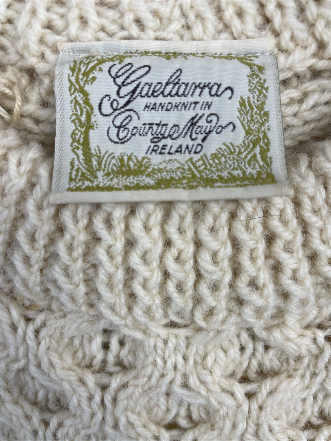 Vintage Gaeltarra Wool Cable Chunky Fisherman Knit Sweater Size 42 Ireland