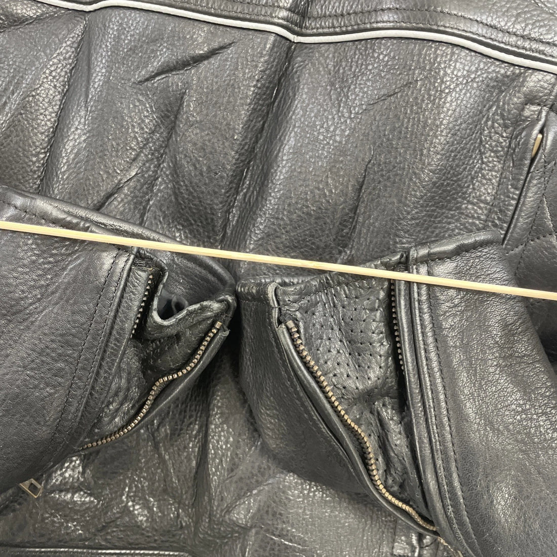 Wilsons Leather Cafe Racer Motorcycle Jacket Size Medium Black