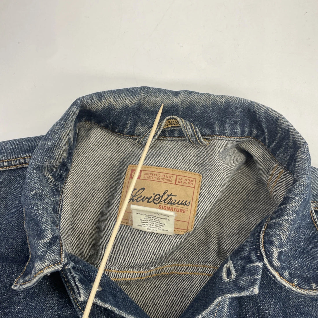 Levi Strauss & Co Signature Denim Trucker Jacket Size Medium Blue