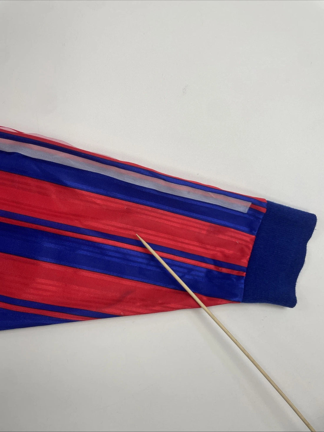 FC Bayern Munchen EV Soccer Football Jersey Size Medium Long Sleeve