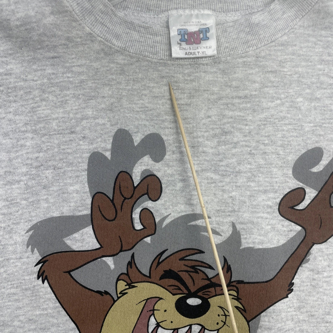 Vintage Howard Bisons Taz Looney Tunes Crewneck Sweatshirt Size XL