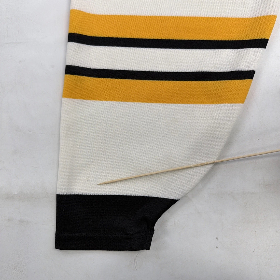 Vintage Boston Bruins CCM Jersey Size Small 90s NHL