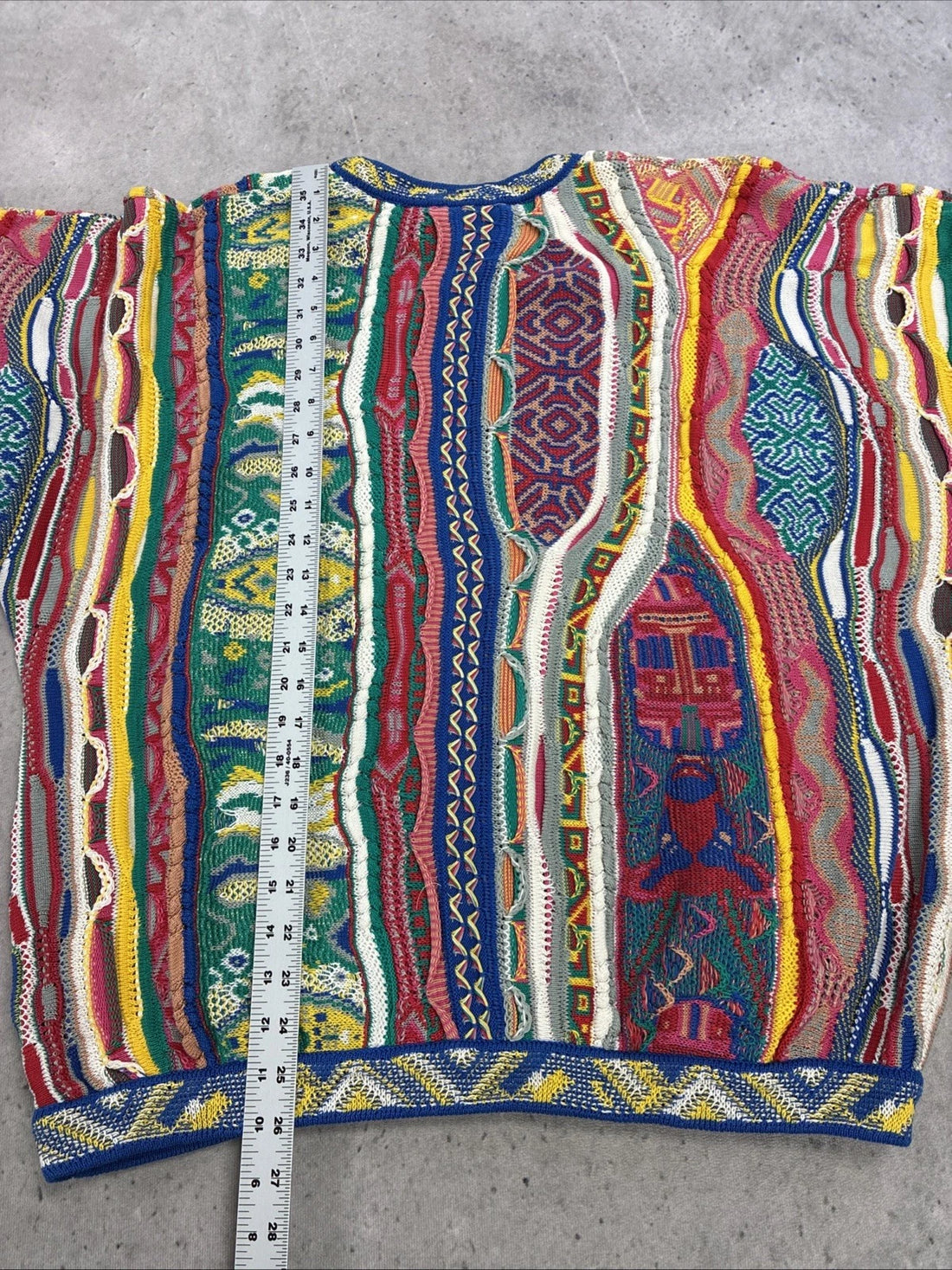 Vintage Coogi Australia 3D Knit Crewneck Sweater Size Large