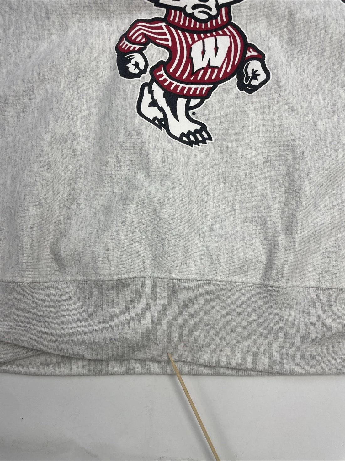 Wisconsin Badgers Champion Reverse Weave Sweatshirt Size Medium NCAA