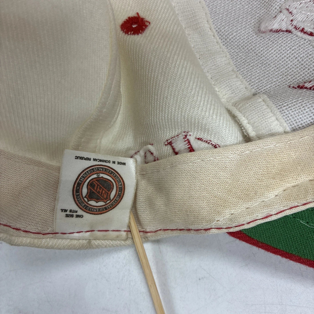 Vintage Detroit Red Wings Sharktooth Logo Athletic Snapback Hat OSFA 90s NHL