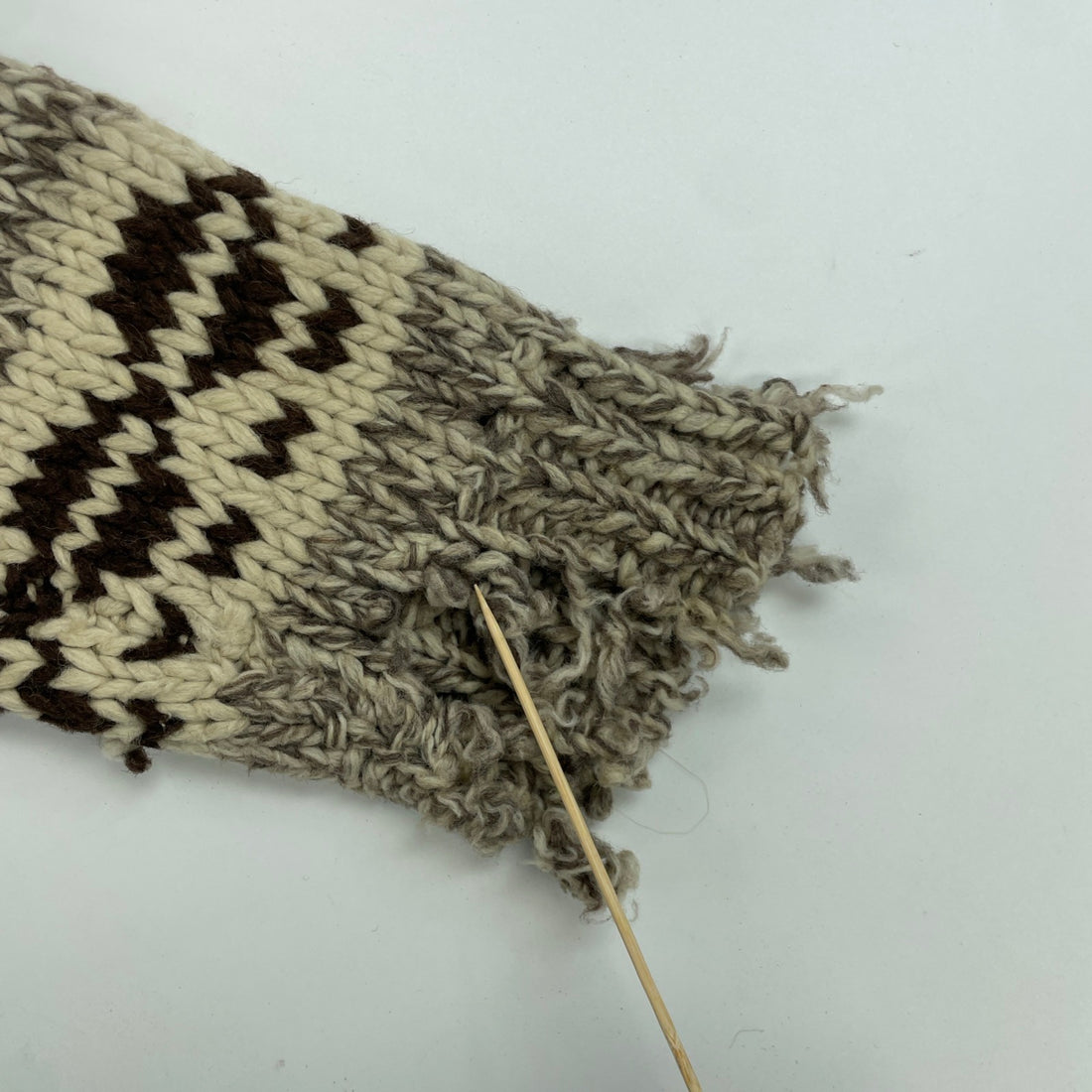 Vintage Snowflake Wool Knit Cowichan Sweater Size Medium
