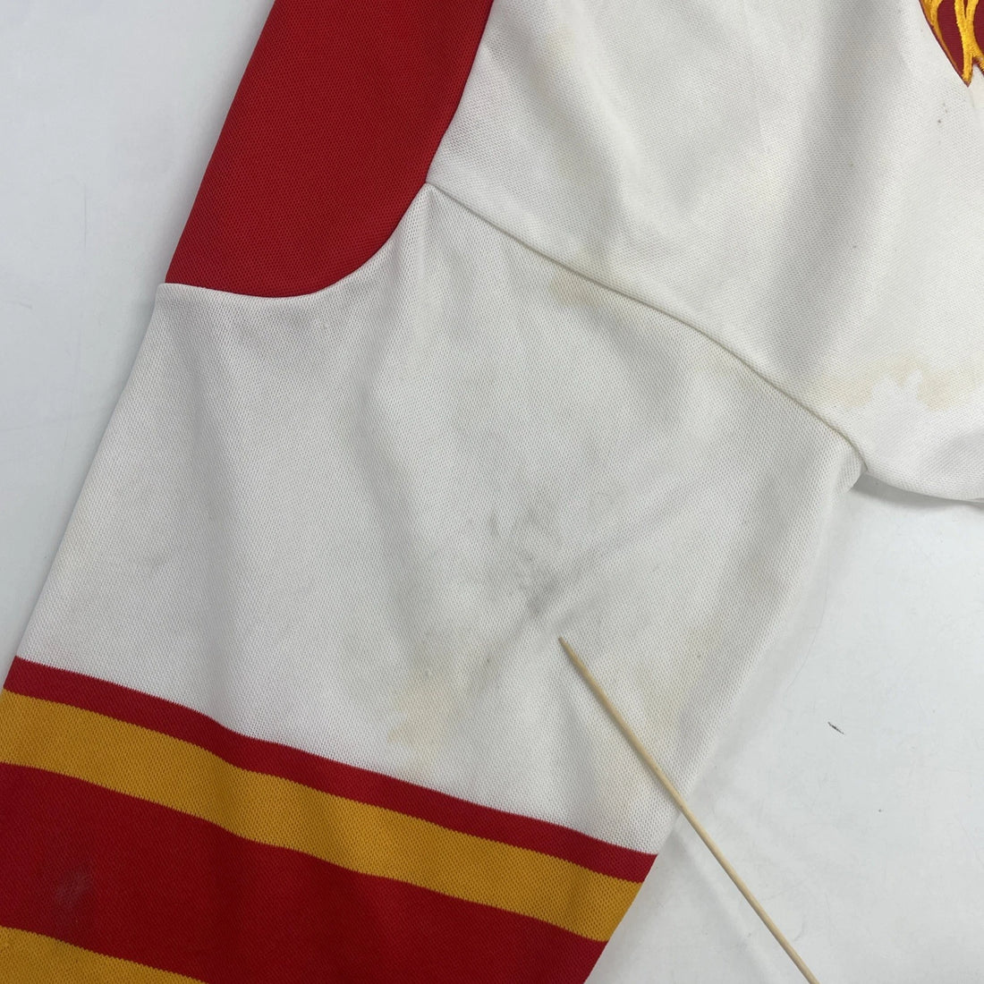 Vintage Calgary Flames CCM Hockey Jersey Size Large 90s NHL