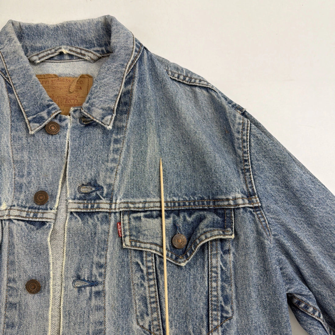 Vintage Levi's Denim Trucker Jacket Size 44 75506 0412