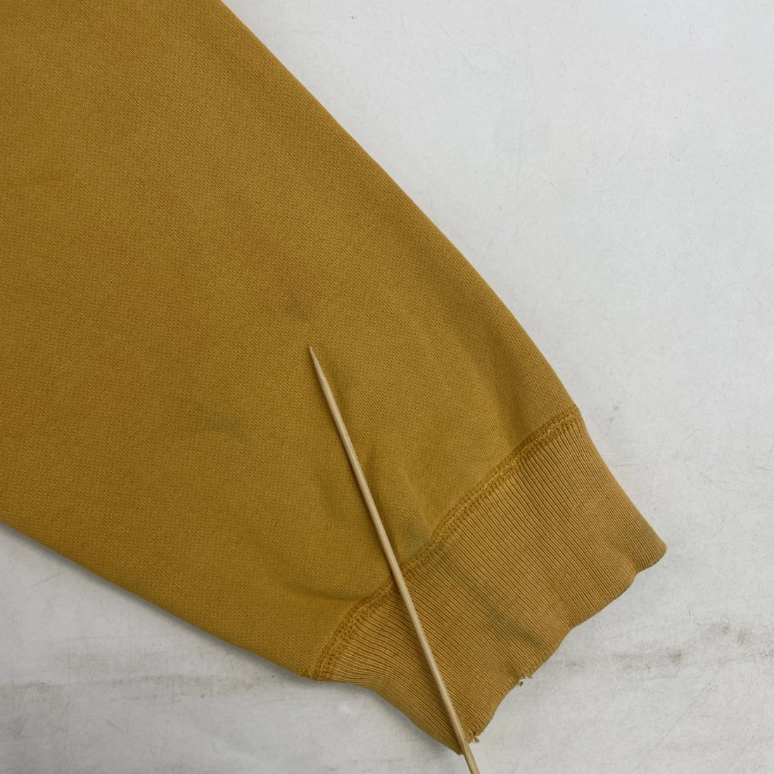 Abercrombie & Fitch Crewneck Sweatshirt Size XL Yellow