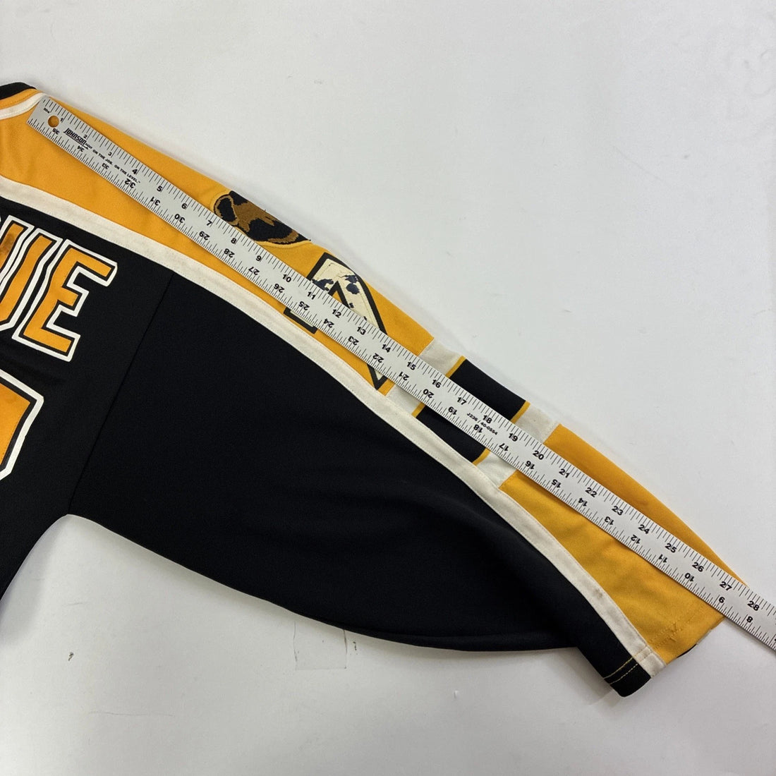Vintage Boston Bruins Ray Bourque CCM Jersey Size Medium NHL