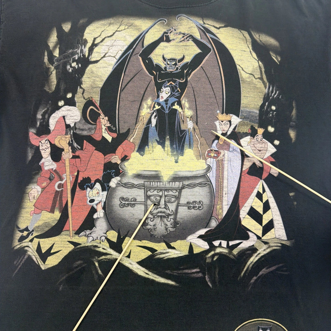 Vintage Disney Villains T-Shirt XL Maleficent Hook Evil Queen Chernabog Jafar