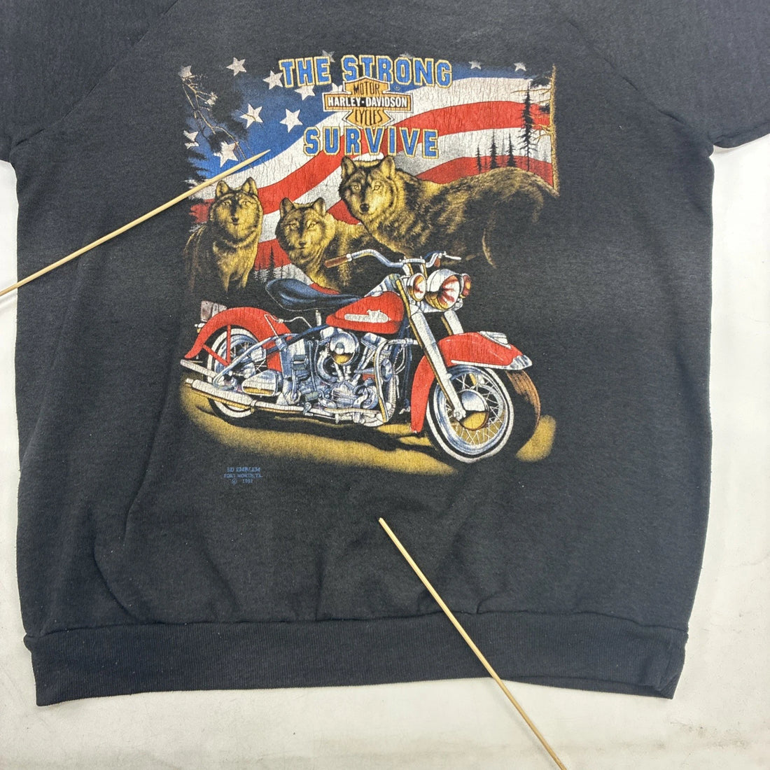 Vintage 3D Emblem Harley Davidson Motorcycles Strong Survive Sweatshirt Large