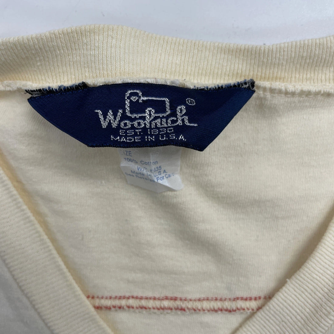 Vintage Woolrich Sheep V-Neck Raglan T-Shirt Size XL 80s