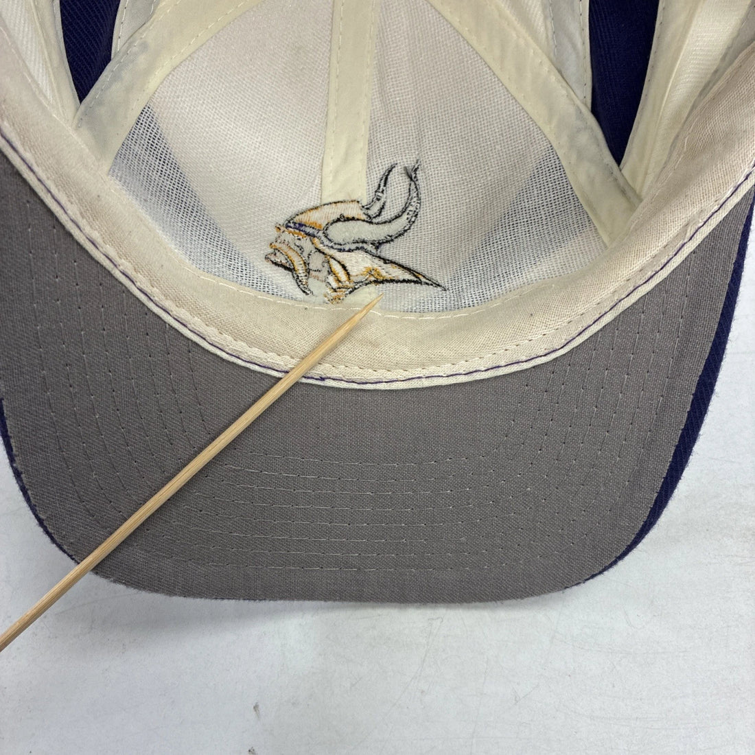 Vintage Minnesota Vikings Wool Apex One Snapback Hat OSFA NFL