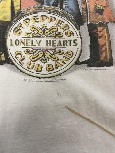 Vintage The Beatles Sgt Peppers Lonely Hearts Club T-Shirt Medium Music 1996 90s