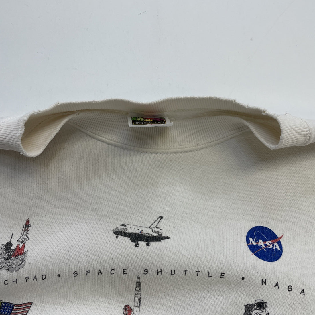 Vintage NASA Kennedy Space Center Crewneck Sweatshirt Size Large