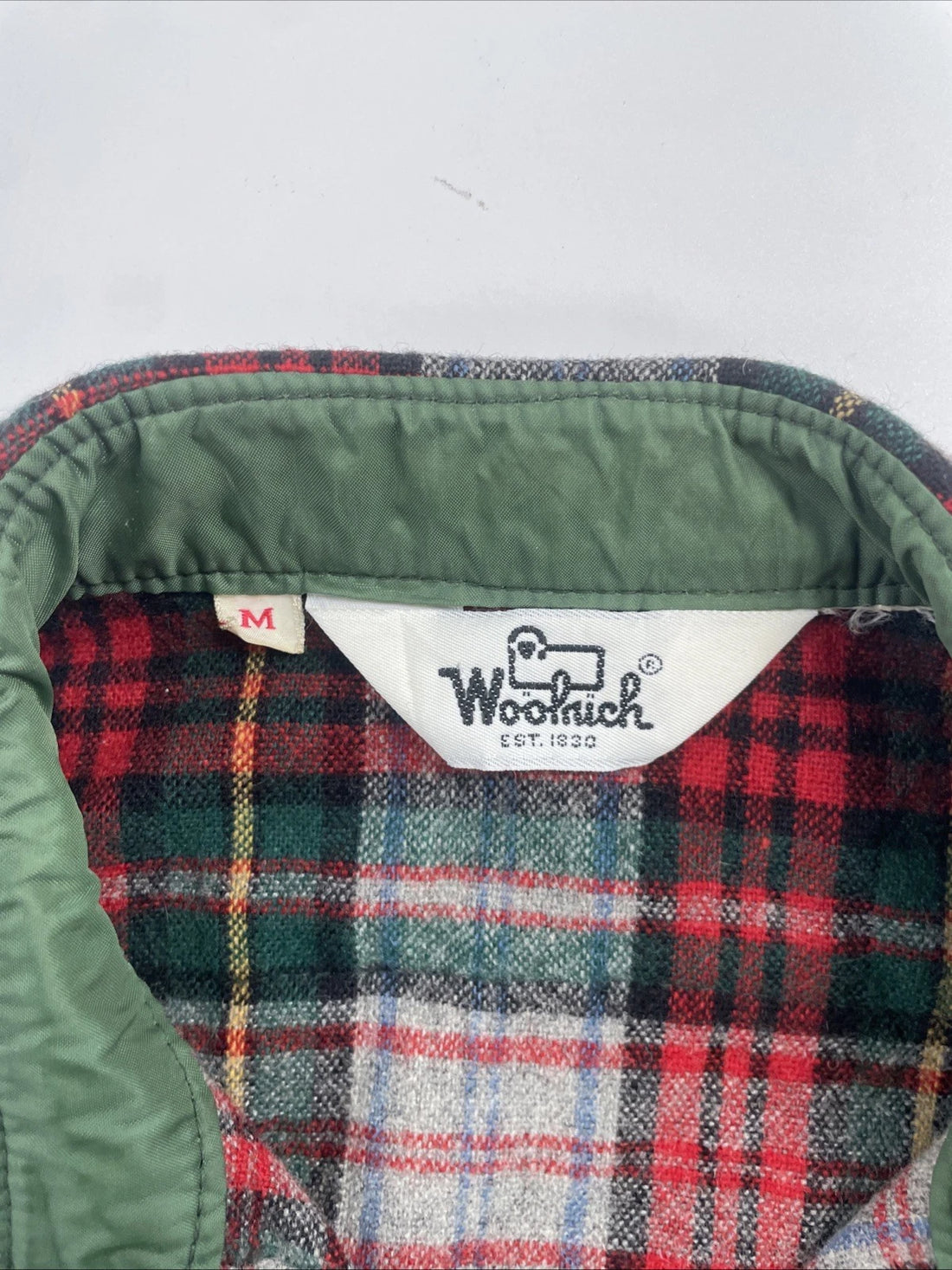 Vintage Woolrich Button Down Long Sleeve Shirt Size Medium