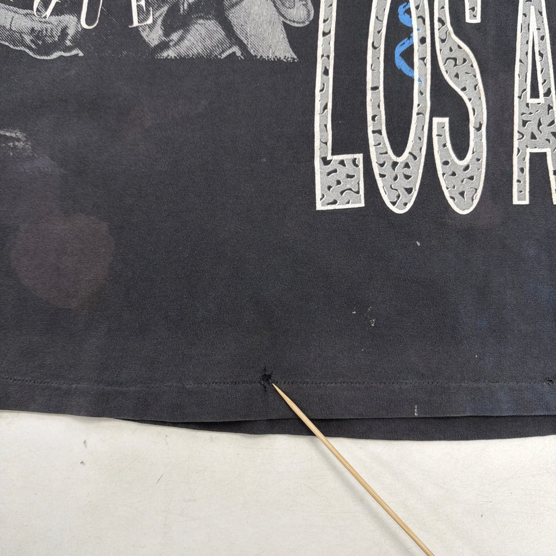 Vintage Los Angeles Raiders T-Shirt Size Large Wrap Around 90s NFL