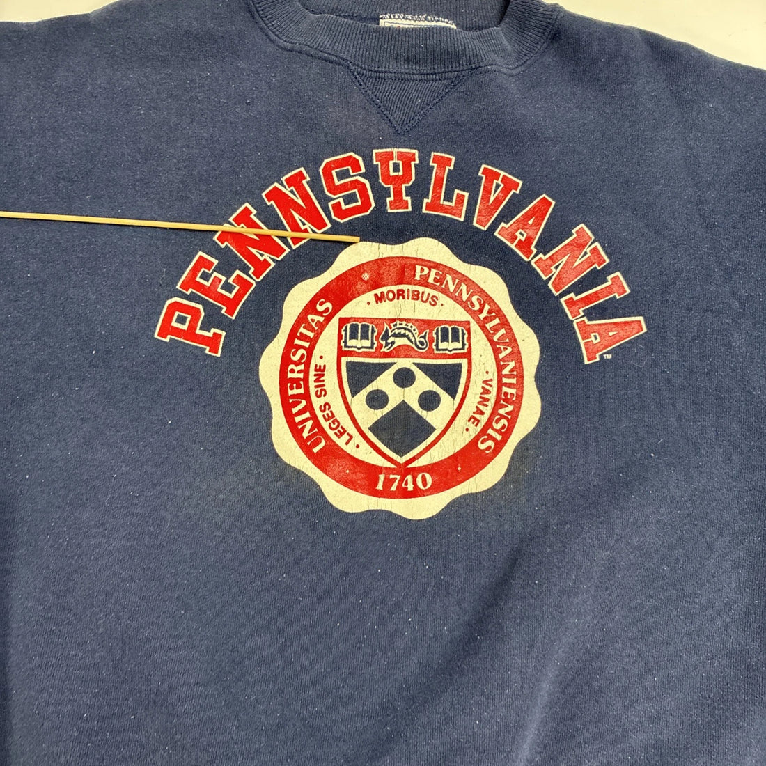 Vintage University Of Pennsylvania Crest Crewneck Sweatshirt Size Large 90s