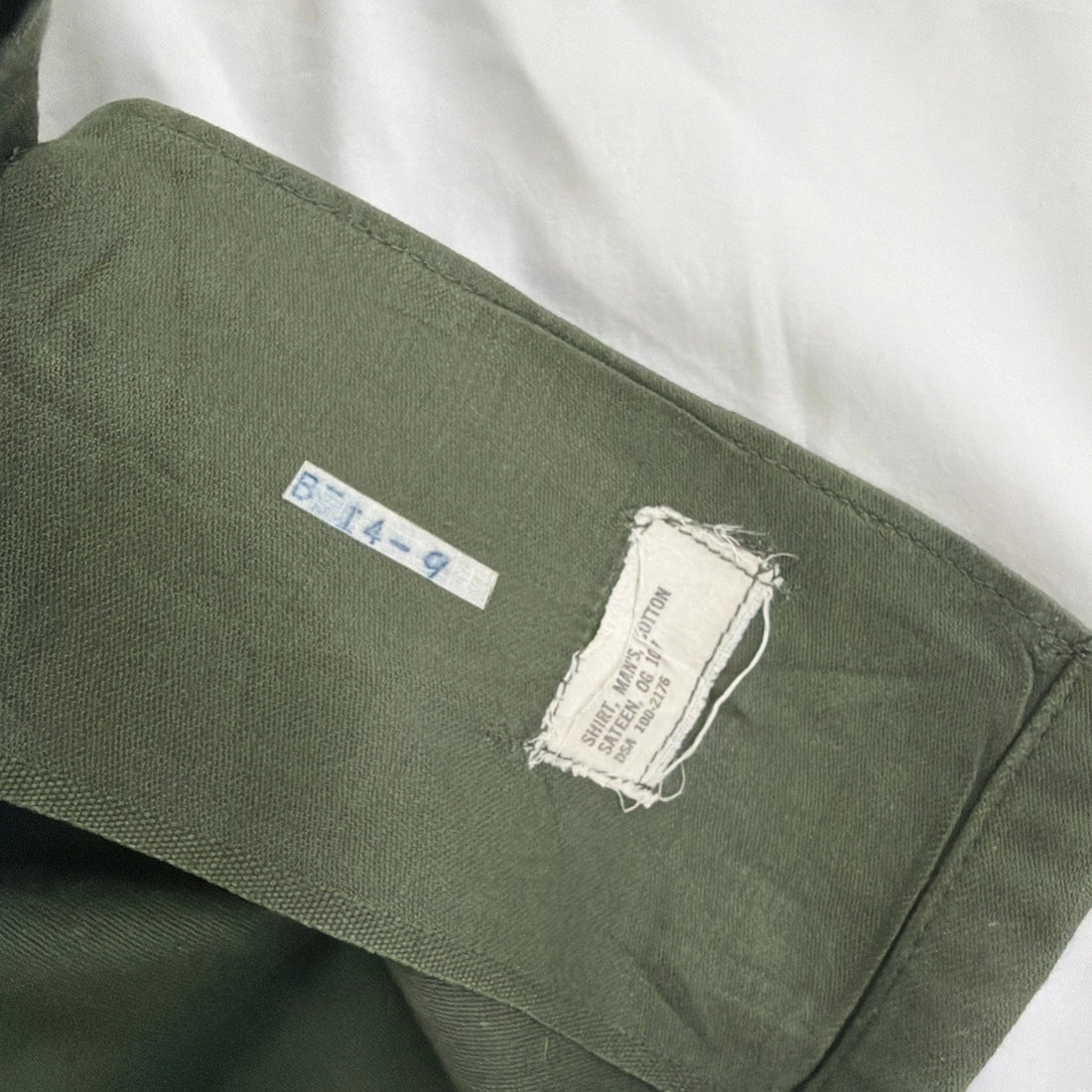 Vintage U.S. Army OG 107 Fatigue Button Up Shirt Size 15 1/2 x 33