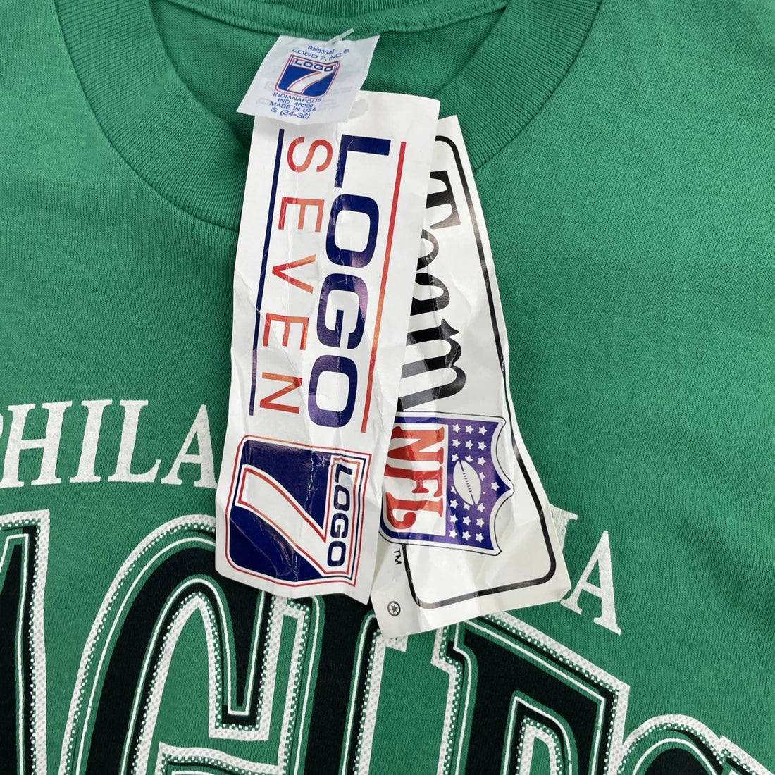 Vintage Philadelphia Eagles T-Shirt Size Small 1993 90s NFL