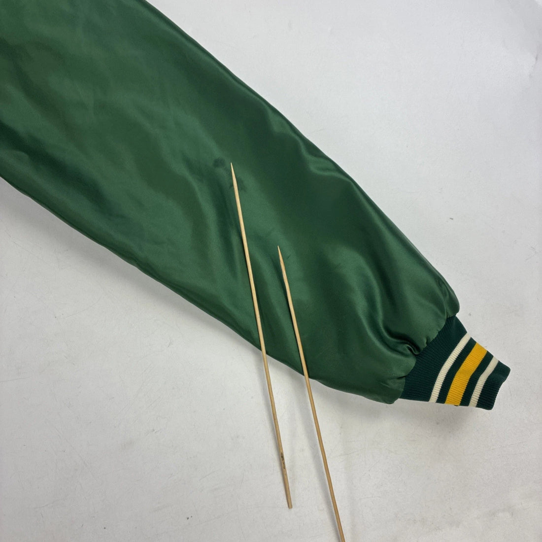 Vintage Dallas Stars Satin Bomber Jacket Size Medium MLB