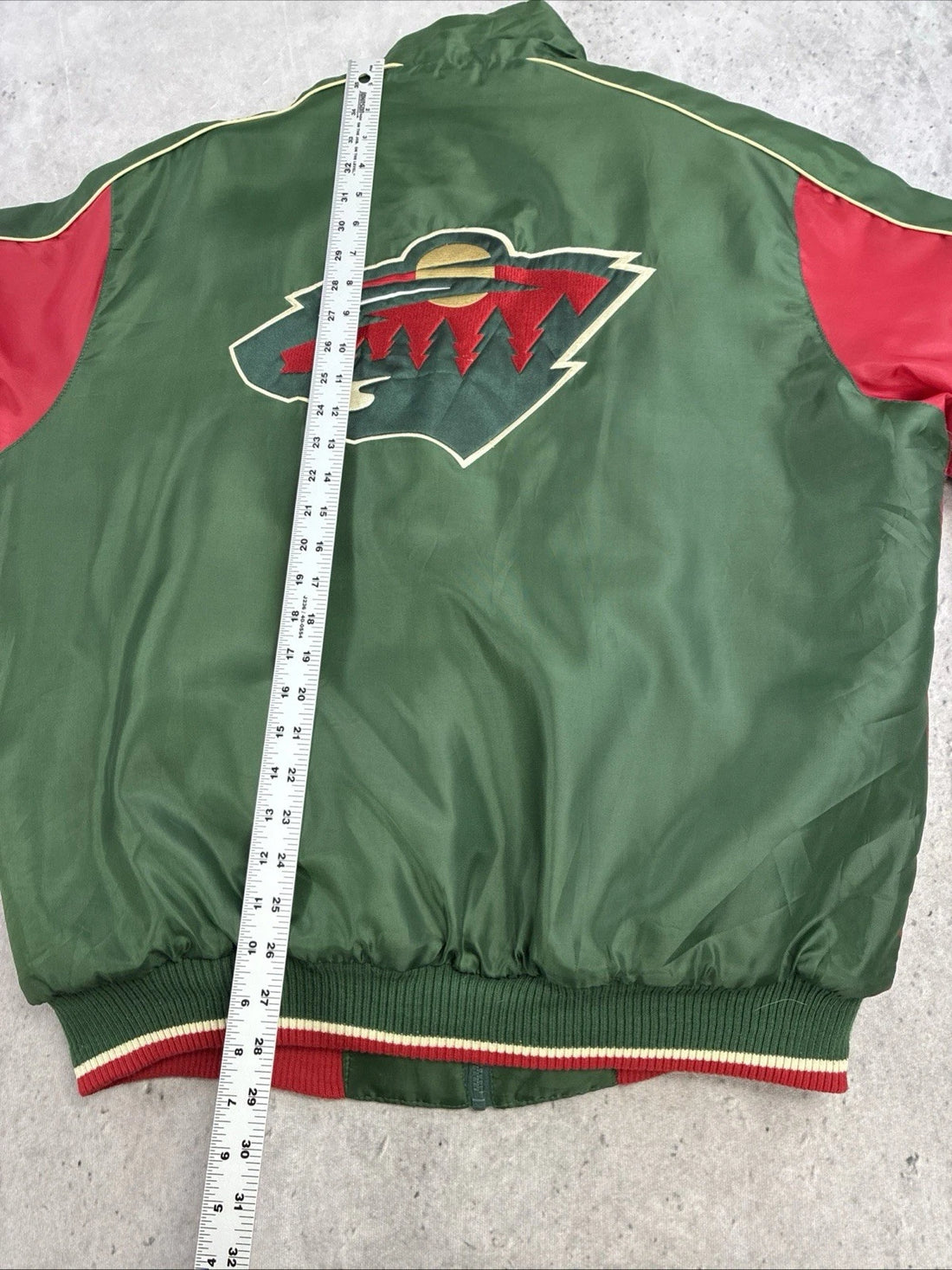 Minnesota Wild G-III Jacket Size Medium NHL