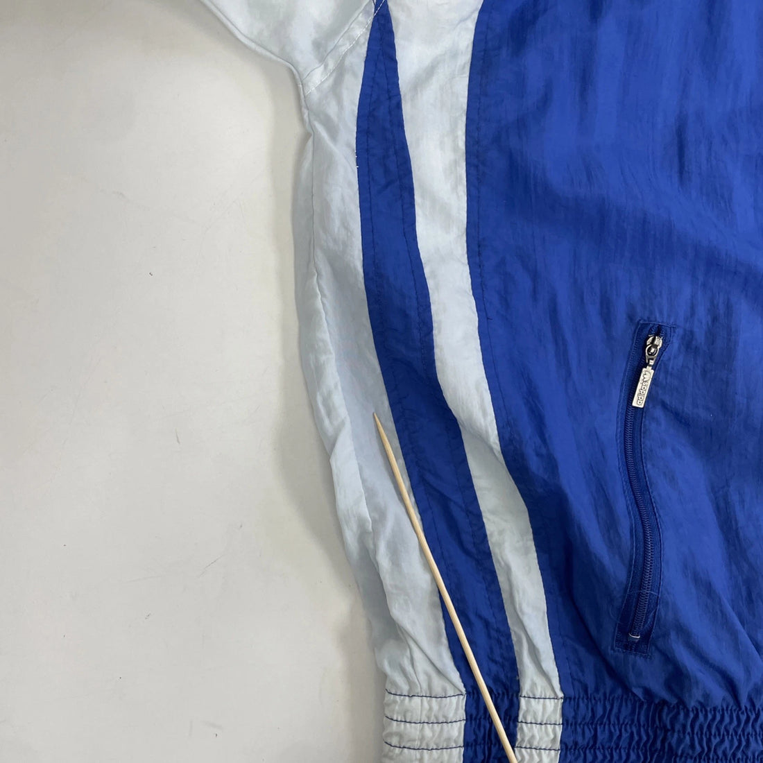 Vintage Adidas Windbreaker Light Jacket Size Large Blue