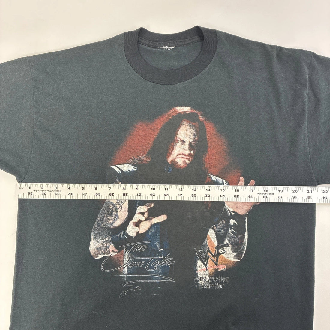 Vintage The Undertaker Wrestling T-Shirt Size Large 90s WWF WWE