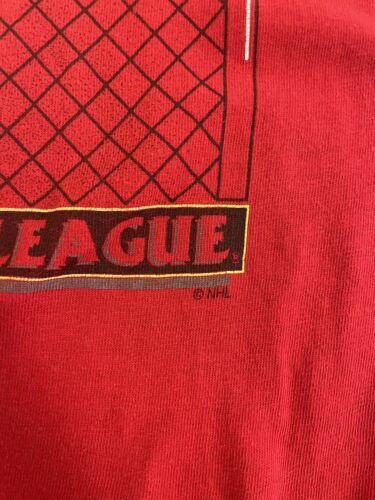 Vintage Calgary Flames T-Shirt Size Large Red NHL 90s