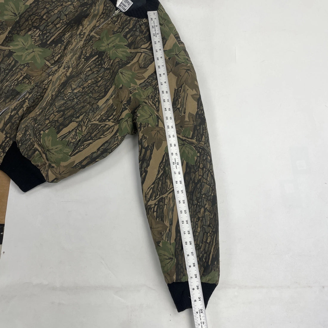 Vintage Sub-Zero Rebark Camo Bomber Jacket Size Large