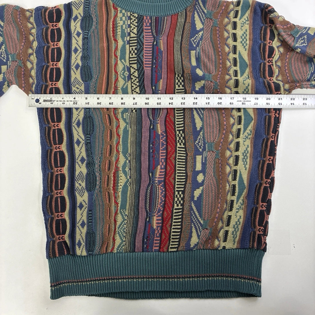 Vintage 3D Knit Crewneck Sweater Size Medium
