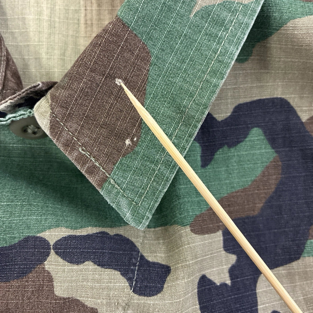Vintage U.S. Army Hot Weather Woodland Camo Combat Jacket Size Large Long