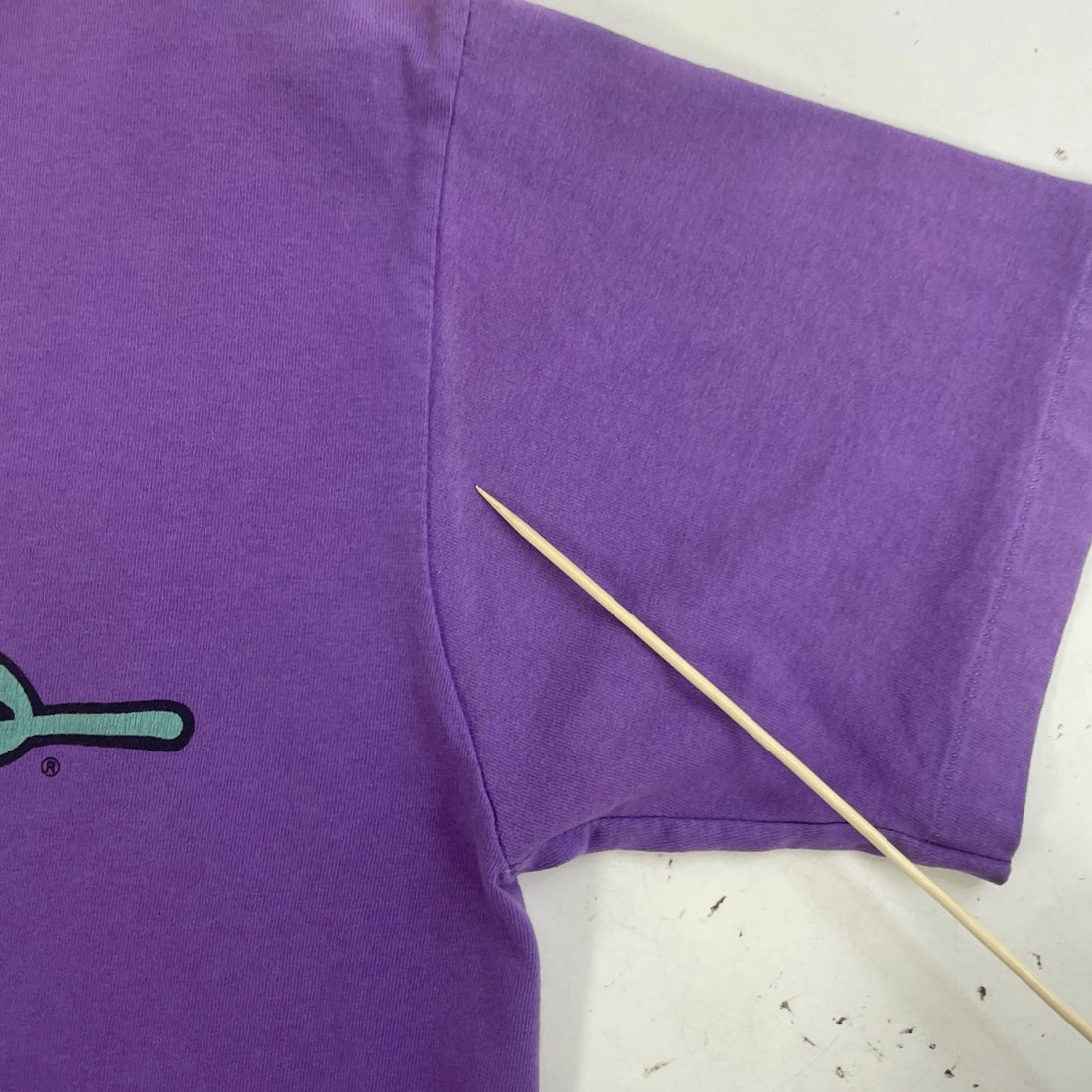 Vintage Maui And Sons Shark Surf T-Shirt Size Medium Purple 90s