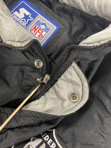 Vintage Los Angeles Raiders Starter Puffer Jacket Size Medium Black NFL