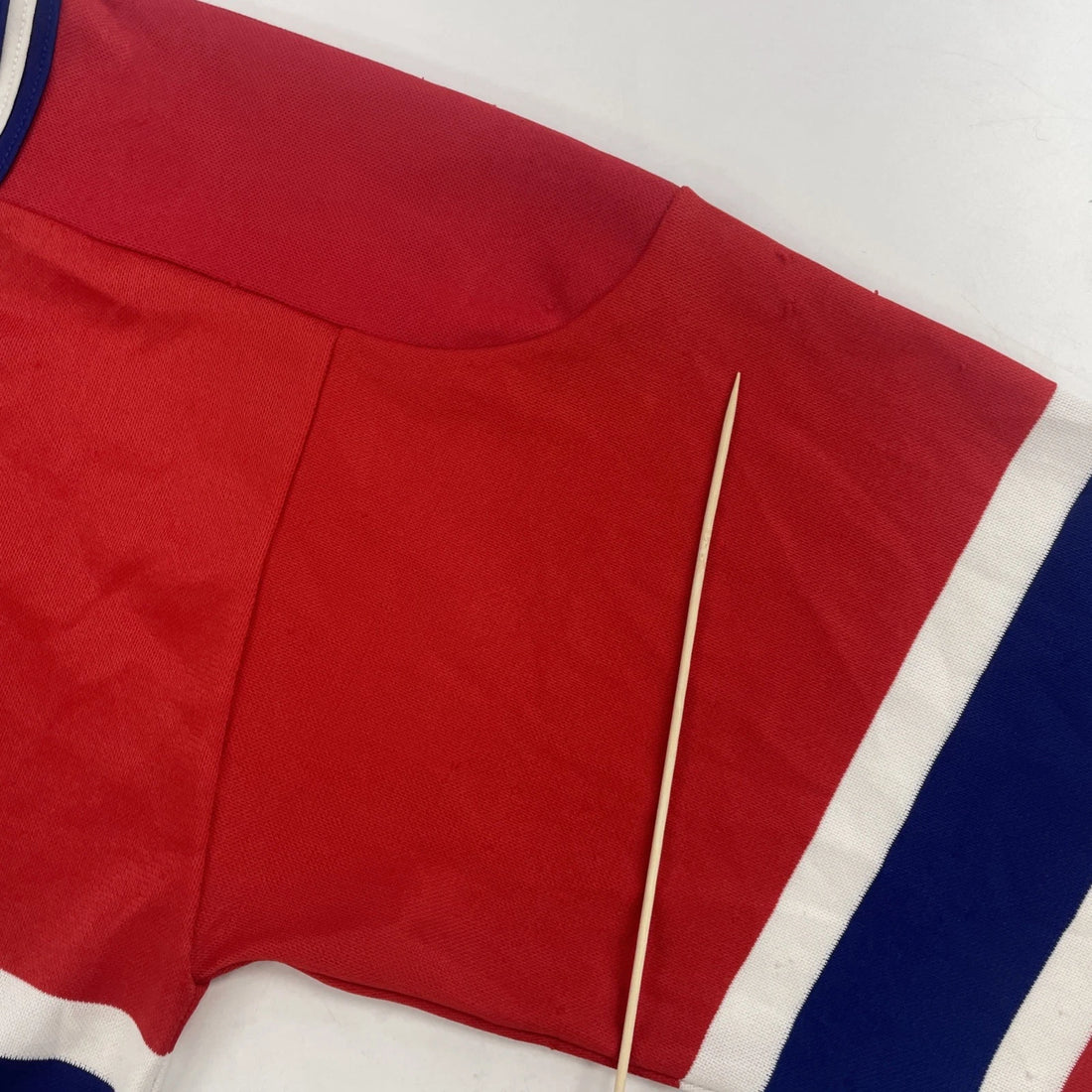 Vintage Montreal Canadiens CCM Maska Hockey Jersey Size Small NHL