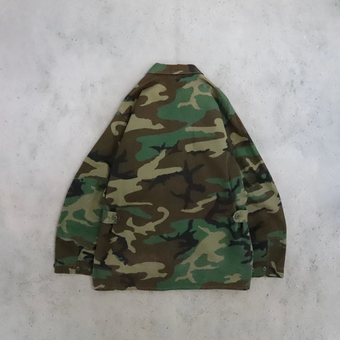 Vintage U.S. Army Hot Weather Woodland Camo Combat Jacket Size Large Long