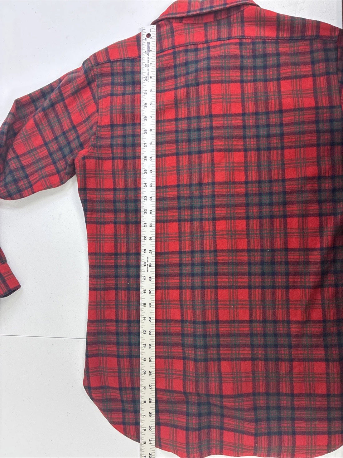 Vintage Pendleton Wool Lodge Button Up Shirt Size Medium Long Plaid