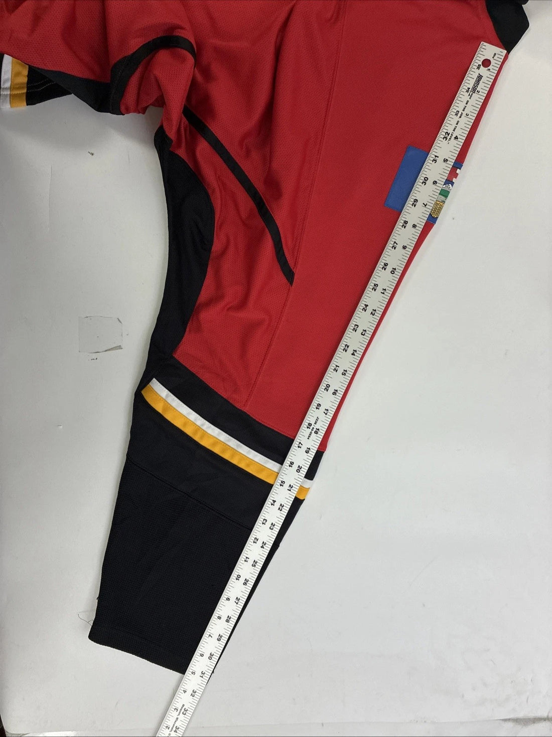 Calgary Flames Reebok Jersey Size XL NHL