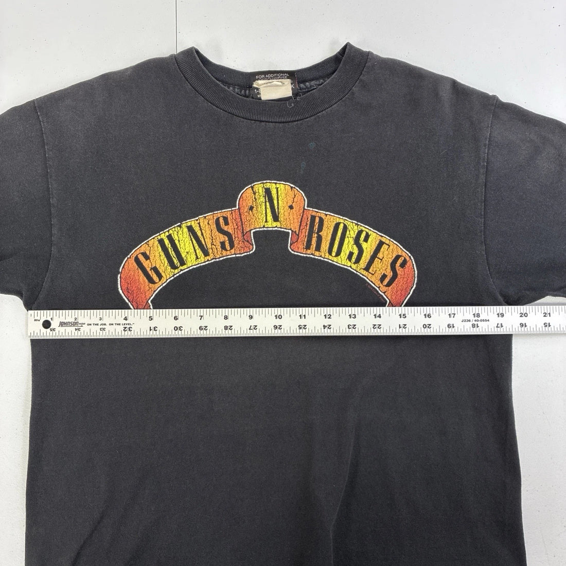 Vintage Guns N Roses Artimonde Band T-Shirt Size Medium 2004