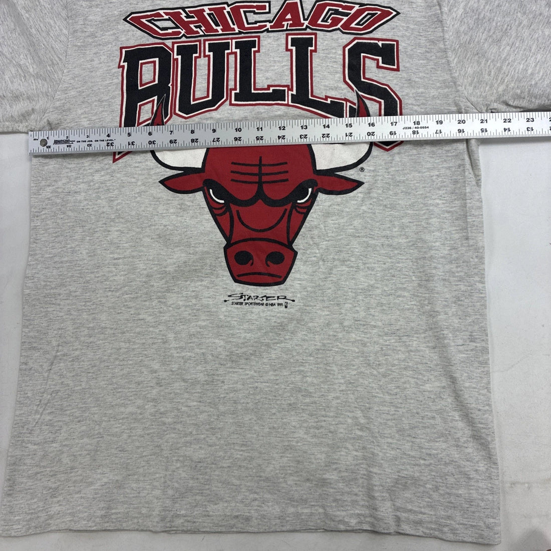Vintage Chicago Bulls Starter T-Shirt Size Large 90s NBA