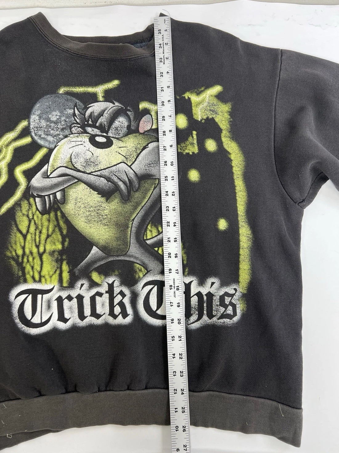 Vintage Taz Halloween Looney Tunes Crewneck Sweatshirt Size XL