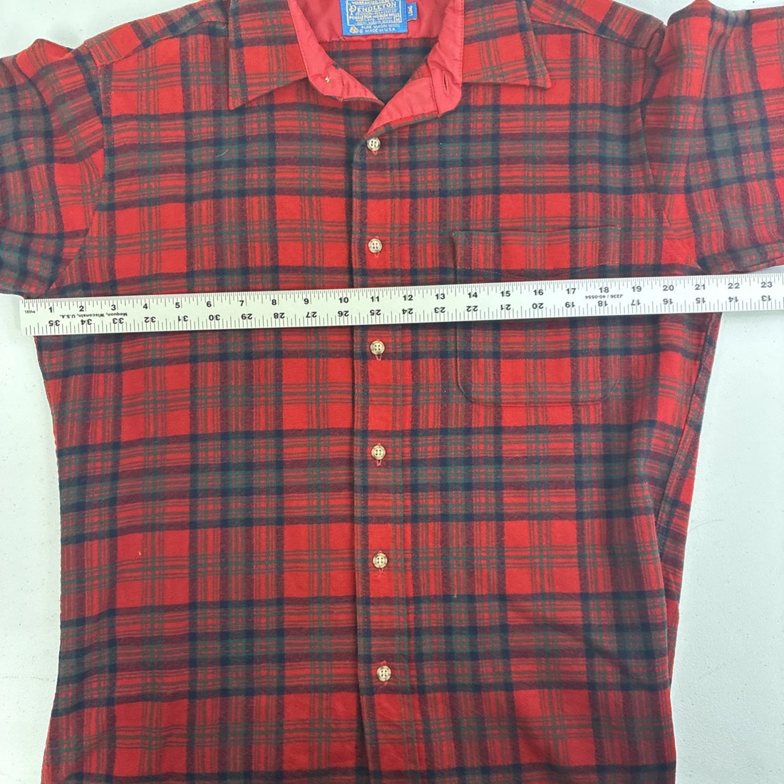 Vintage Pendleton Wool Lodge Button Up Shirt Size Medium Long Plaid