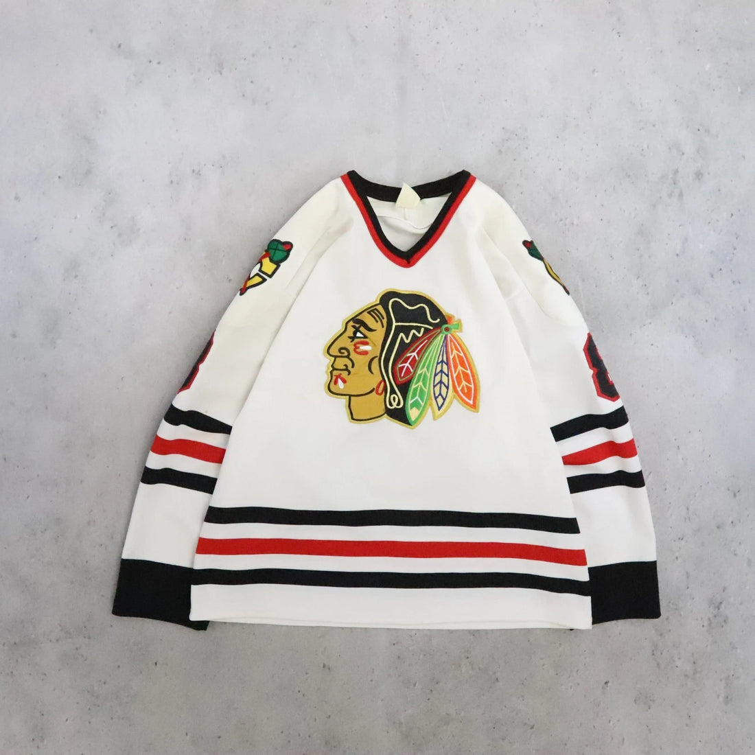 Vintage Chicago Blackhawks CCM Jersey Size Large NHL