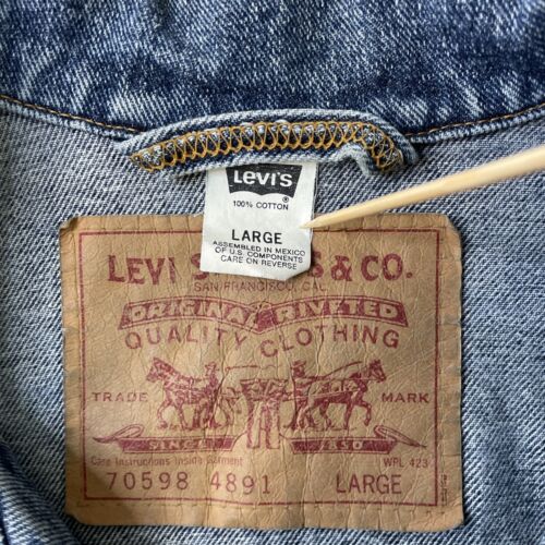 Vintage Levi's Denim Trucker Jacket Size Large 70598 4891